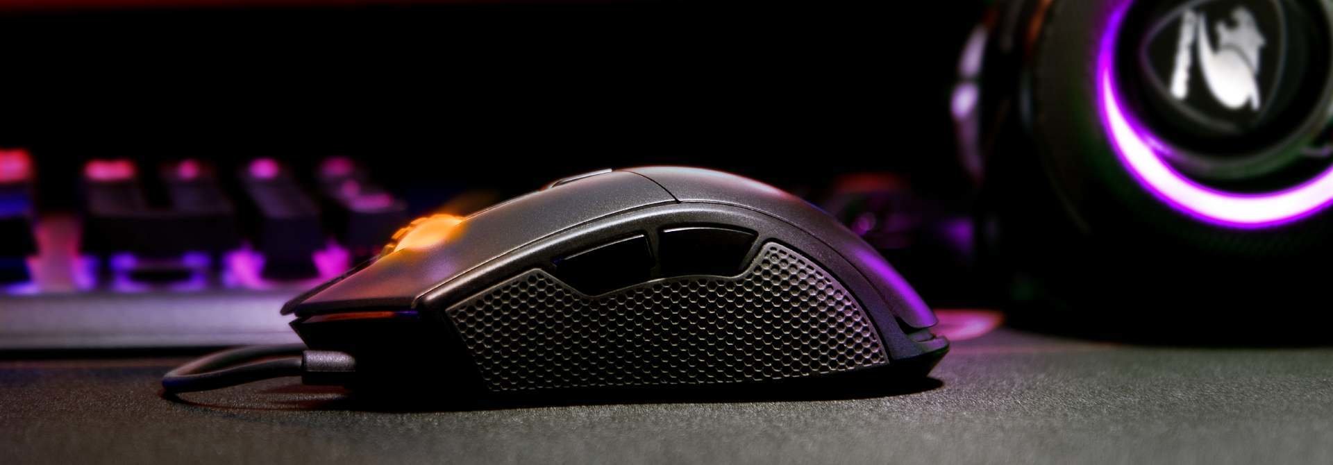 COUGAR Revenger S - Multi-color Backlight System (2 Zone RGB)