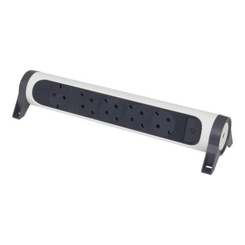 Разклонител Legrand Premium (снимка 1)