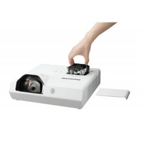 Дигитален проектор Panasonic PT-TW351R PT-TW371R (снимка 2)