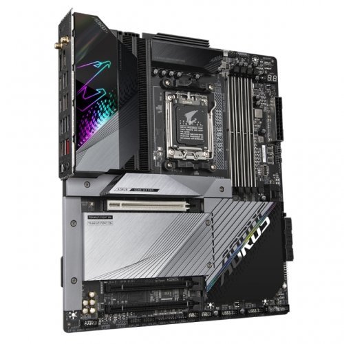 Дънна платка Gigabyte X670E AORUS Master X670E AORUS MASTER (снимка 2)