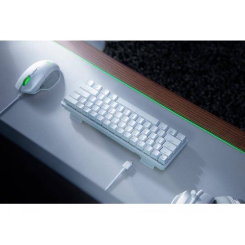 Мишка Razer Huntsman Mini RZ03-03390400-R3M1 (снимка 2)