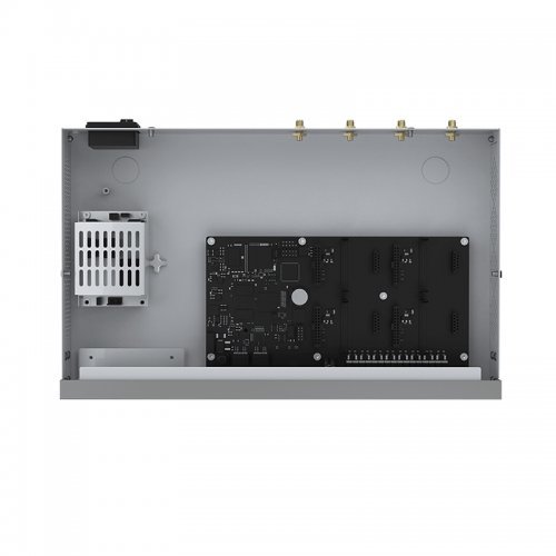 Телефонни централи и хибридни системи > Yeastar P550 1510005 (снимка 4)