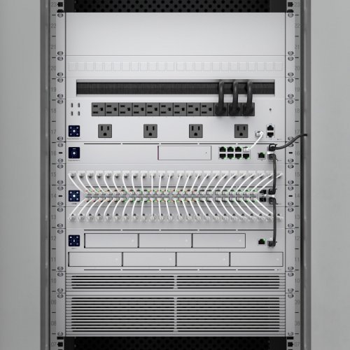 Аксесоари за шкафове > Ubiquiti UACC-KEYSTONE-BLANK-INSERT (снимка 6)