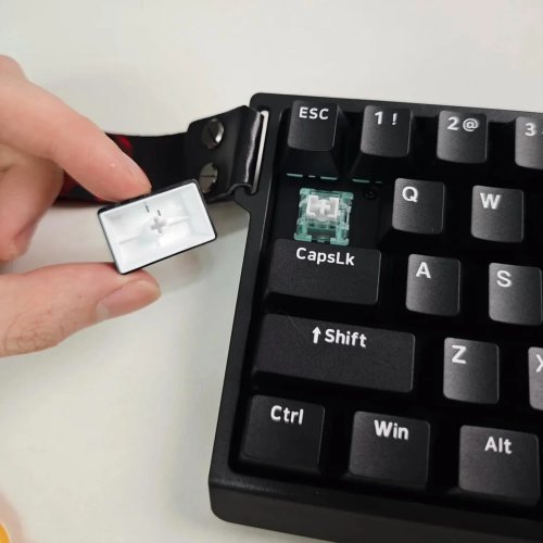 Клавиатура MadLions MAD-60-HE-RGB-BK (снимка 4)